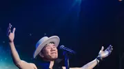 赵传马来西亚演唱会温情爆棚 为粉丝庆生大合唱点燃现场